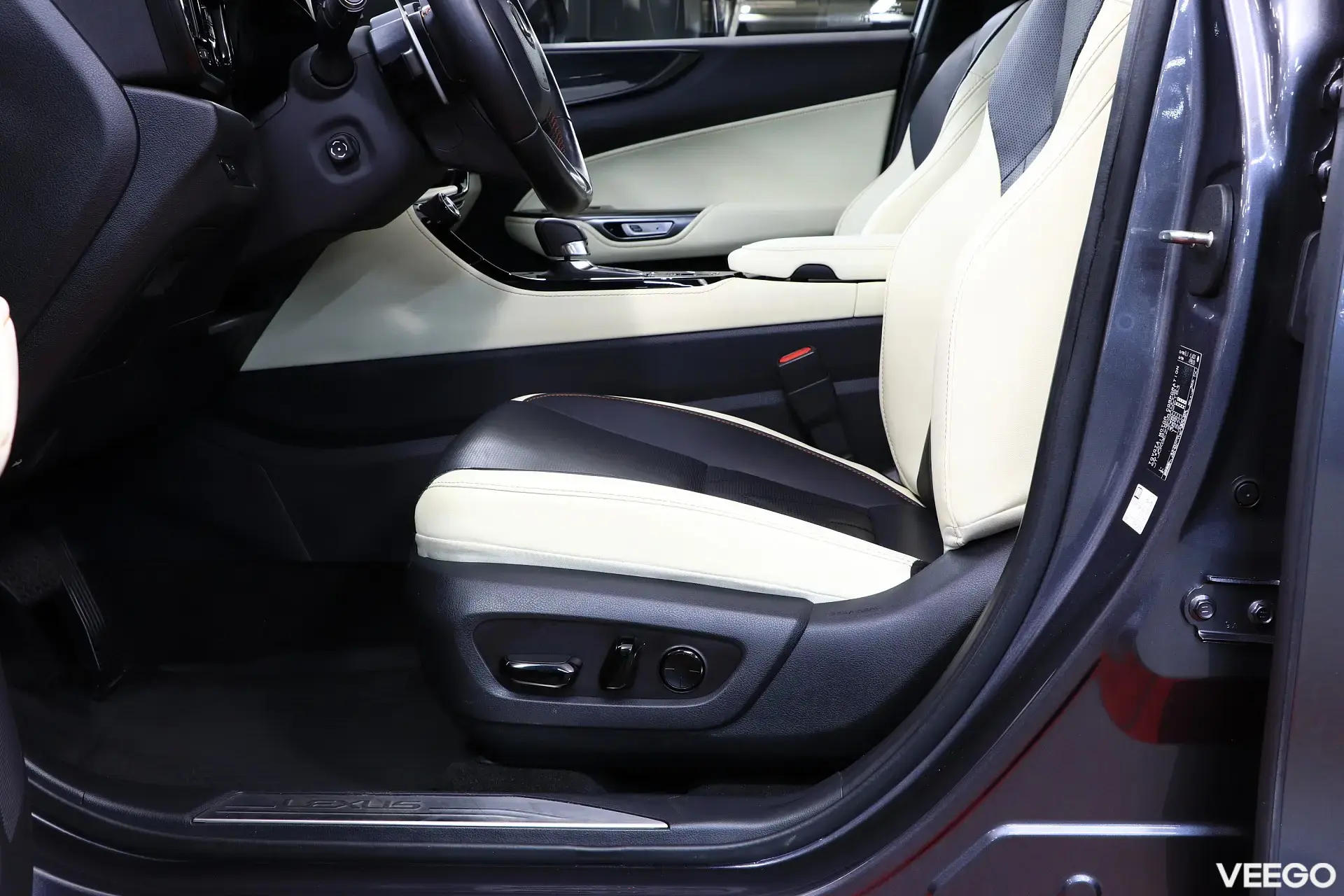 Lexus NX 350h 2.5 140kW
