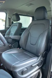 Mercedes-Benz V250 7K Avantgarde Wntr M1 N1 2 140kW thumbnail