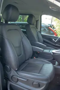 Mercedes-Benz V250 7K Avantgarde Wntr M1 N1 2 140kW thumbnail