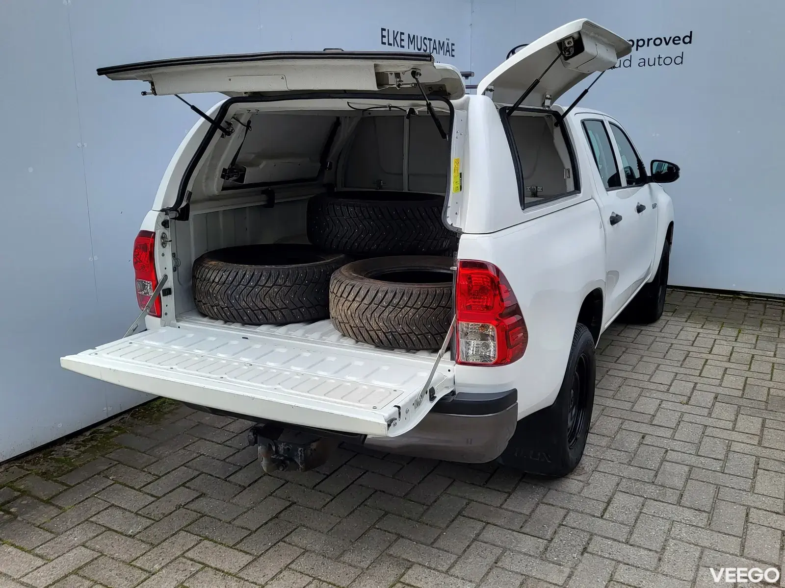 Toyota Hilux 2.4 110kW