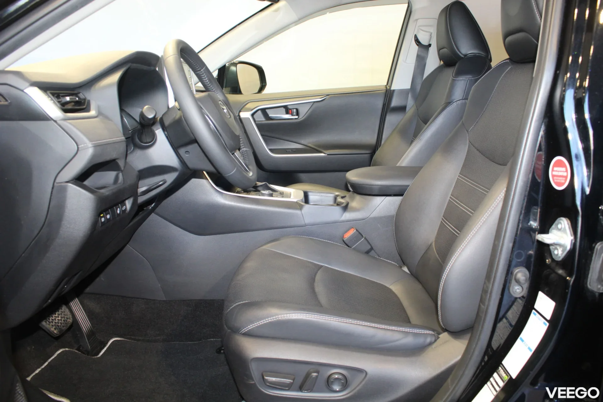 Toyota RAV4 Premium AWD 2.5 131kW