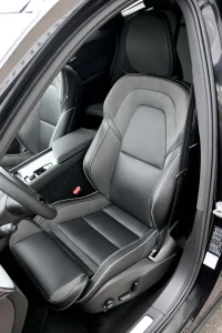 Volvo XC60 AWD T6 H&K BLACK EDITION XENIUM INTELLI PRO 2 293kW thumbnail