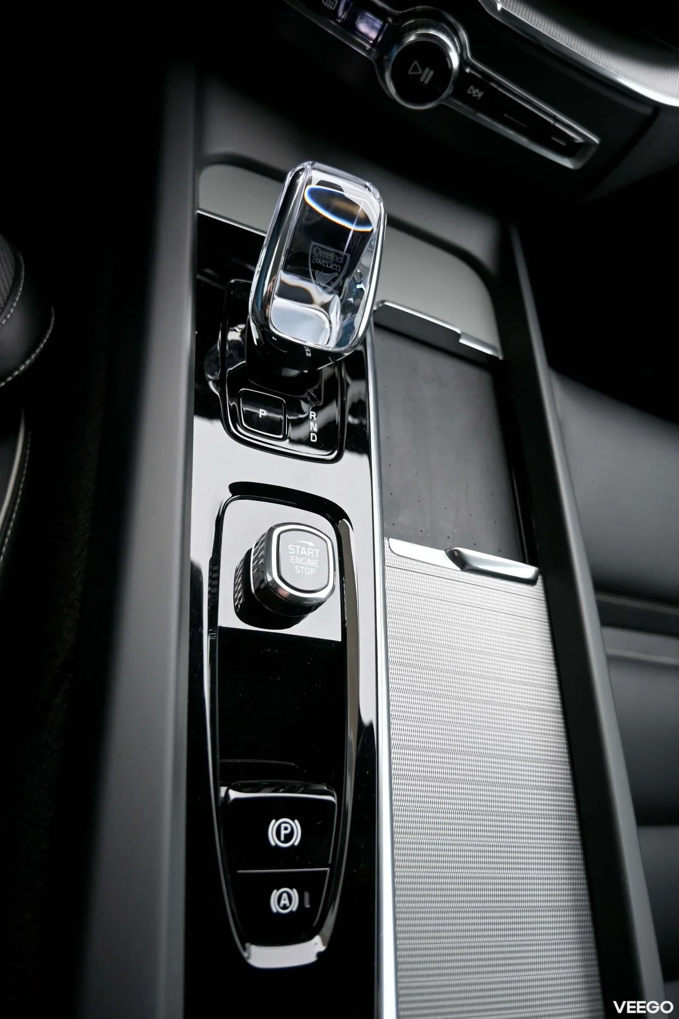 Volvo XC60 AWD T6 H&K BLACK EDITION XENIUM INTELLI PRO 2 293kW