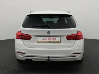BMW 320 2 135kW thumbnail