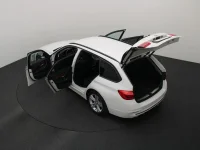BMW 320 2 135kW thumbnail