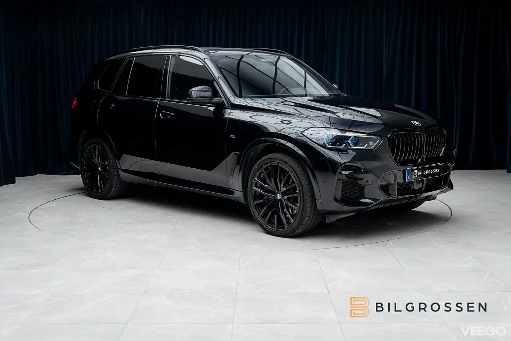BMW X5 xDrive40d M Sport Sky Lounge HUD 360 Kolfiber MOMS 250kW