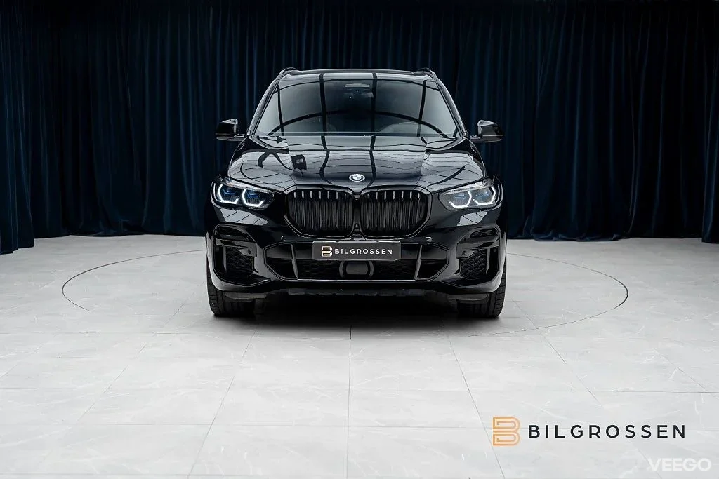 BMW X5 xDrive40d M Sport Sky Lounge HUD 360 Kolfiber MOMS 250kW