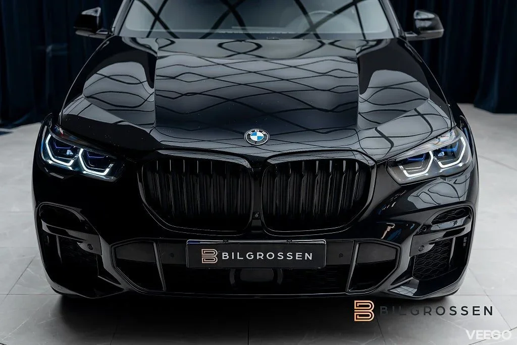 BMW X5 xDrive40d M Sport Sky Lounge HUD 360 Kolfiber MOMS 250kW