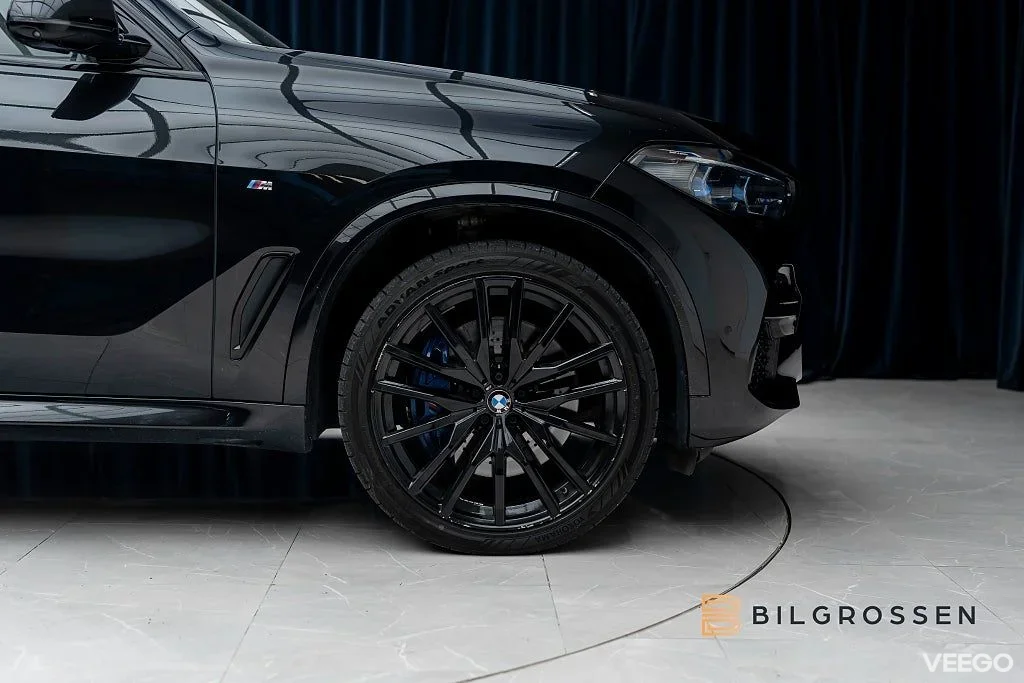 BMW X5 xDrive40d M Sport Sky Lounge HUD 360 Kolfiber MOMS 250kW