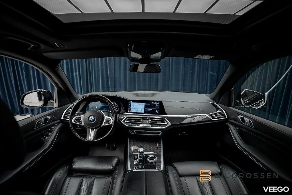 BMW X5 xDrive40d M Sport Sky Lounge HUD 360 Kolfiber MOMS 250kW