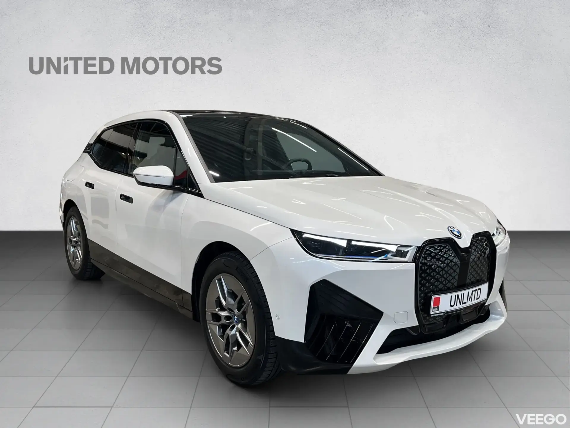 BMW iX Sportpakett 240kW