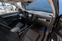 Mitsubishi Outlander 4WD 2 110kW thumbnail