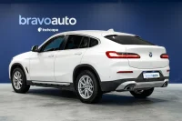 BMW X4 xDrive20i 2 135kW thumbnail