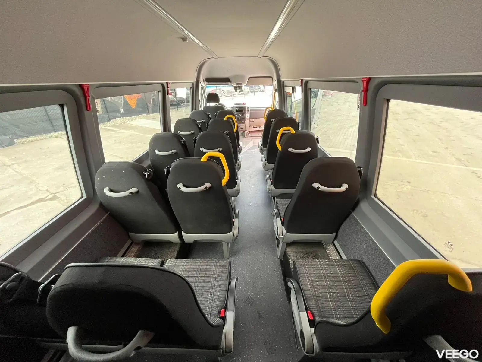 Mercedes-Benz SPRINTER 516 CDI 19 + 1 SEATS 120kW