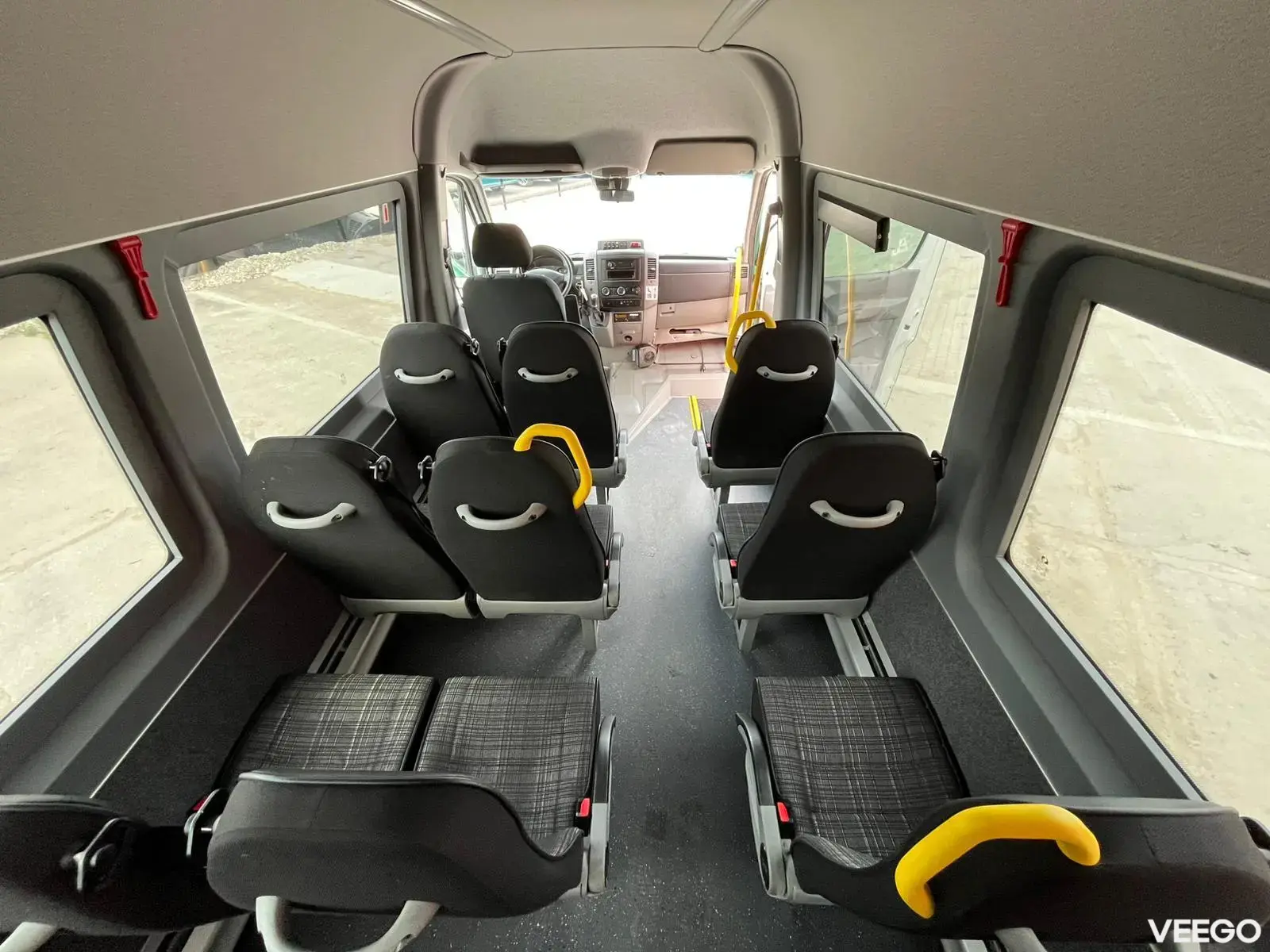 Mercedes-Benz SPRINTER 516 CDI 19 + 1 SEATS 120kW