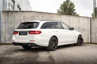 Mercedes-Benz E300 2.0 215kW thumbnail