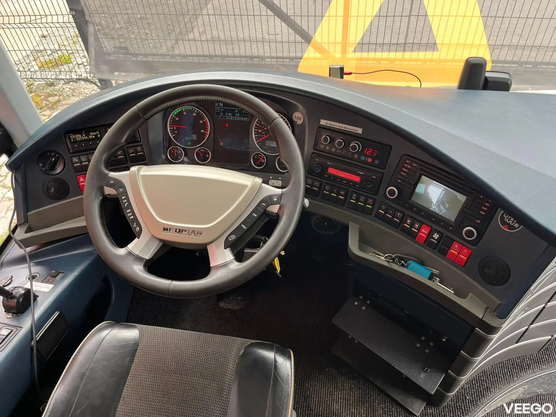Neoplan SKYLINER L 77 SEATS / AC / AUXILIARY HEATING / WC 371kW