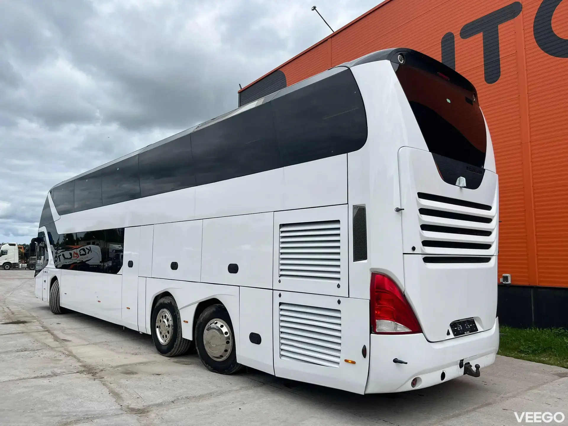 Neoplan SKYLINER L 77 SEATS / AC / AUXILIARY HEATING / WC 371kW