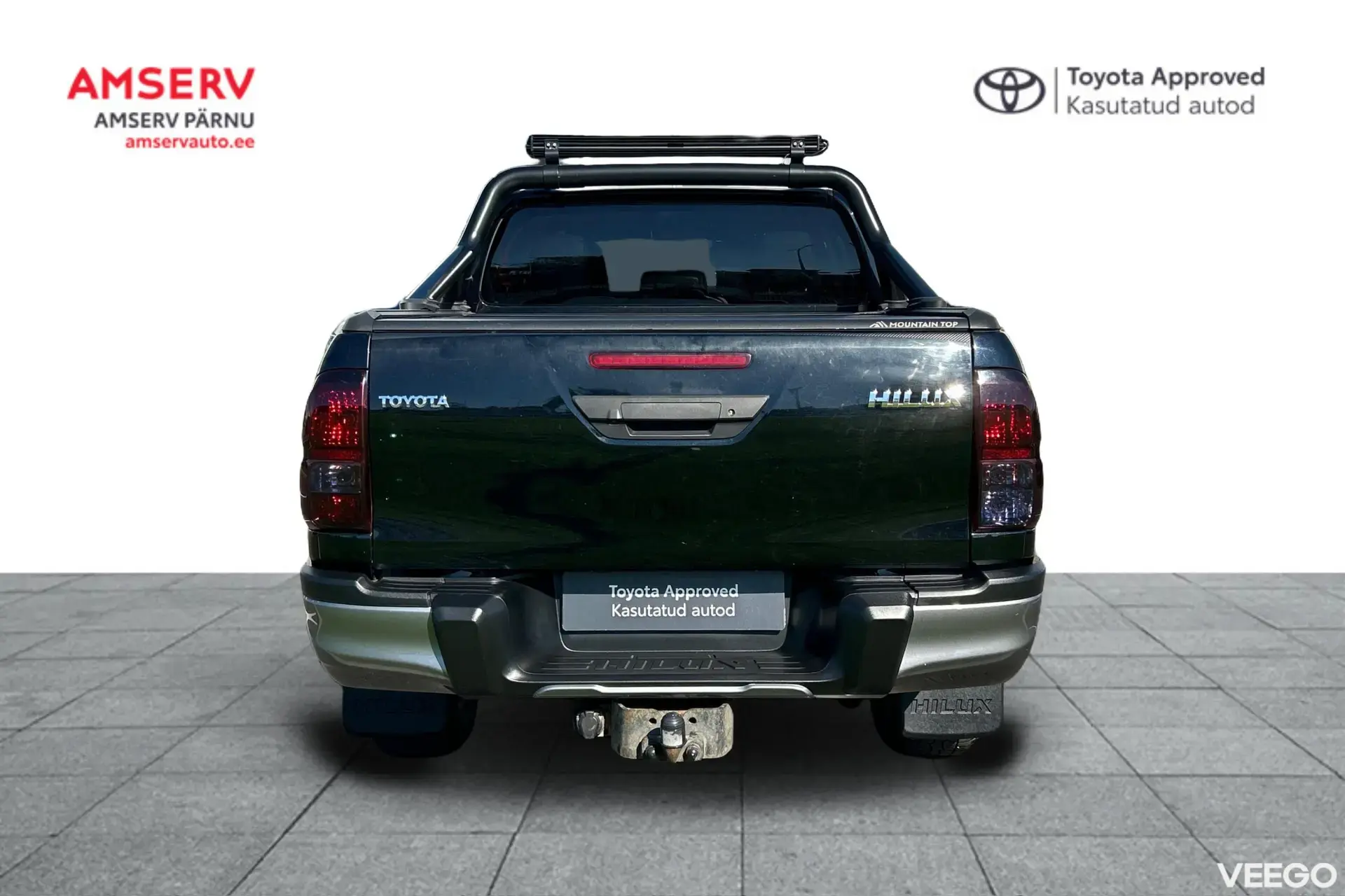 Toyota Hilux Black Edition 2.4 110kW
