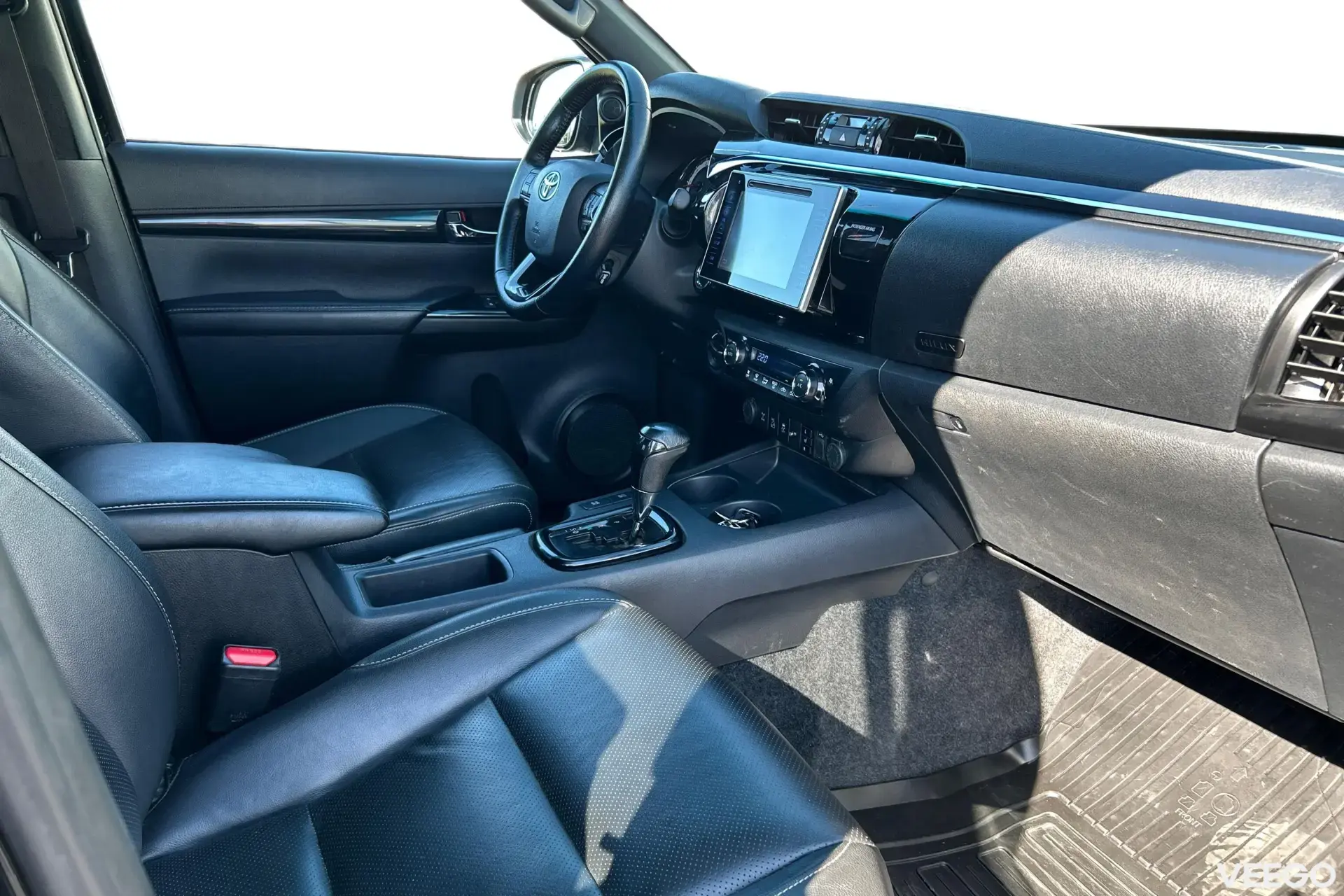 Toyota Hilux Black Edition 2.4 110kW