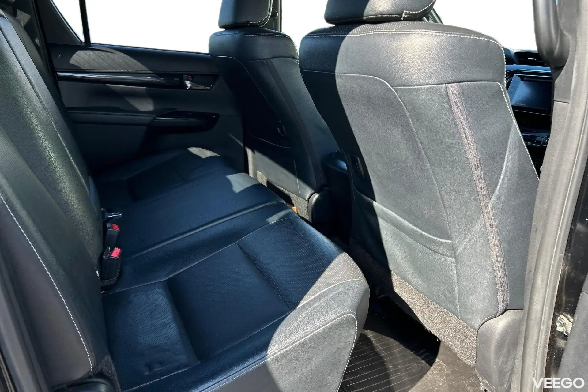 Toyota Hilux Black Edition 2.4 110kW