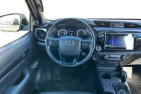 Toyota Hilux Black Edition 2.4 110kW thumbnail