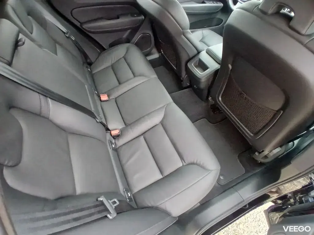 Volvo XC60 MOMENTUM