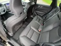 Volvo XC60 MOMENTUM thumbnail