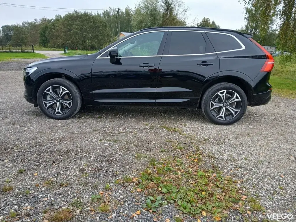 Volvo XC60 MOMENTUM