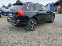 Volvo XC60 MOMENTUM thumbnail