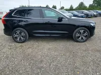 Volvo XC60 MOMENTUM thumbnail