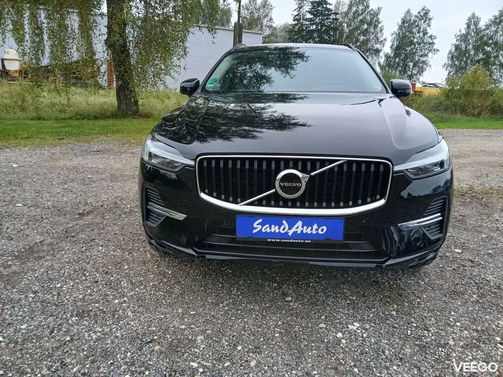Volvo XC60 MOMENTUM