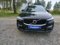 Volvo XC60 MOMENTUM thumbnail