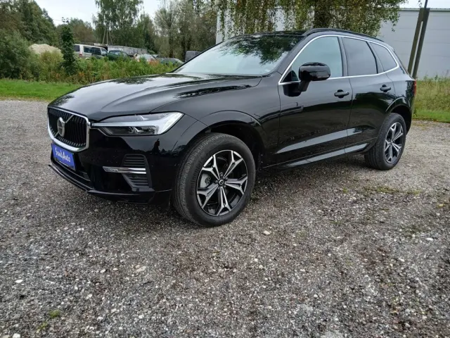Image of Volvo XC60 MOMENTUM