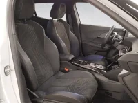Peugeot 2008 GT Hybrid 145 e-DCS6 100kW thumbnail
