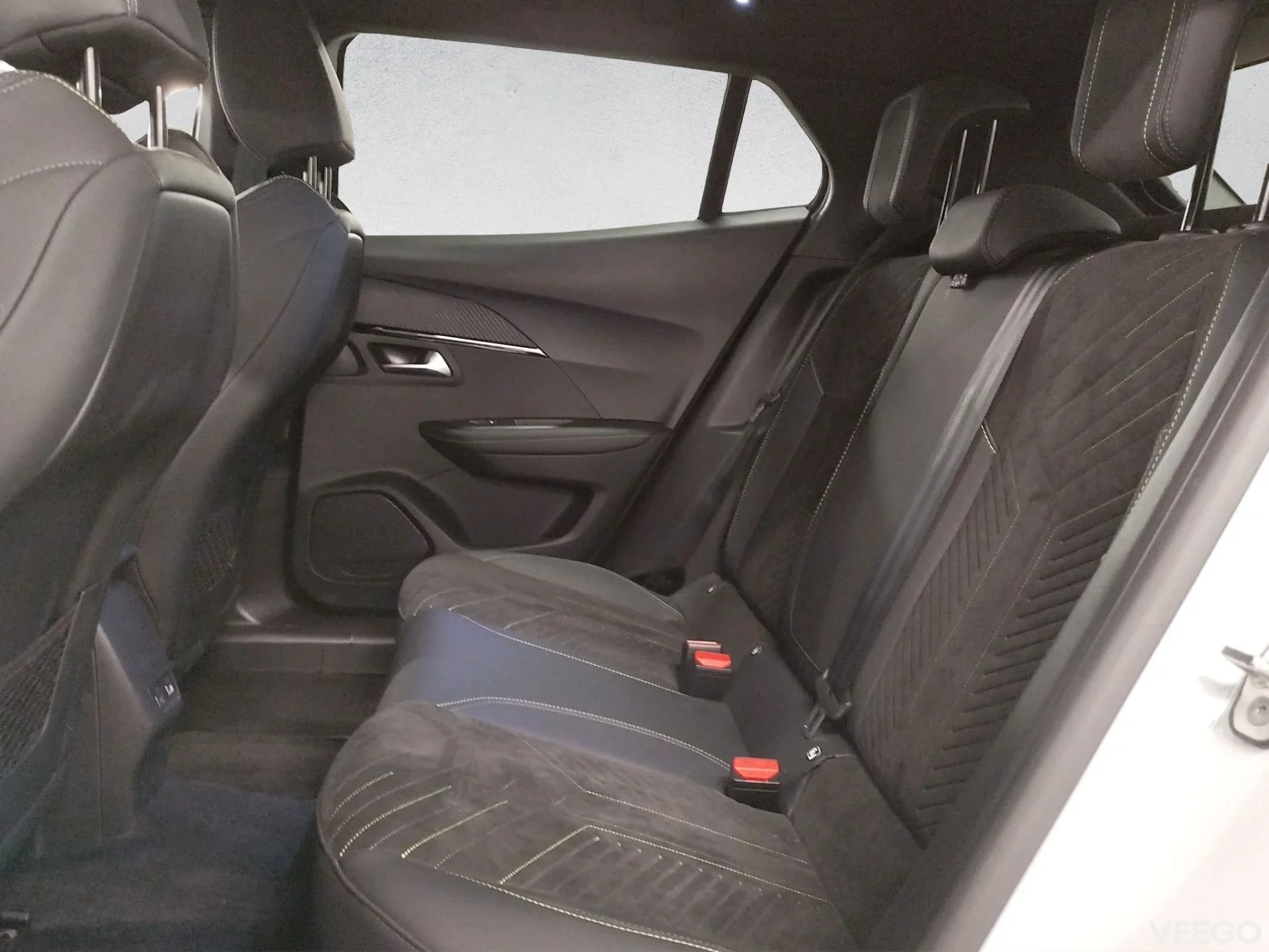 Peugeot 2008 GT Hybrid 145 e-DCS6 100kW