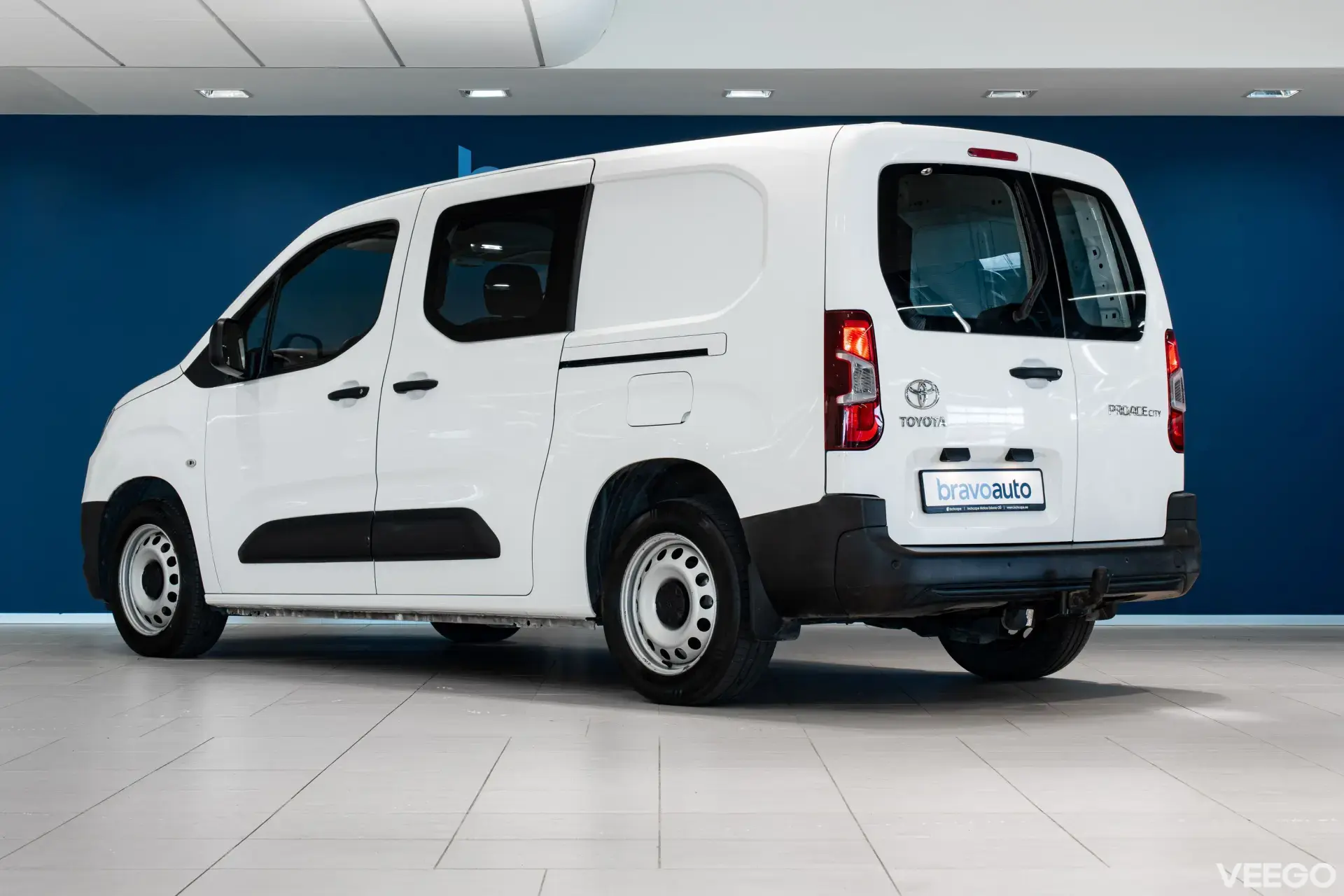 Toyota Proace City Crew Cab Long Double Side 75kW