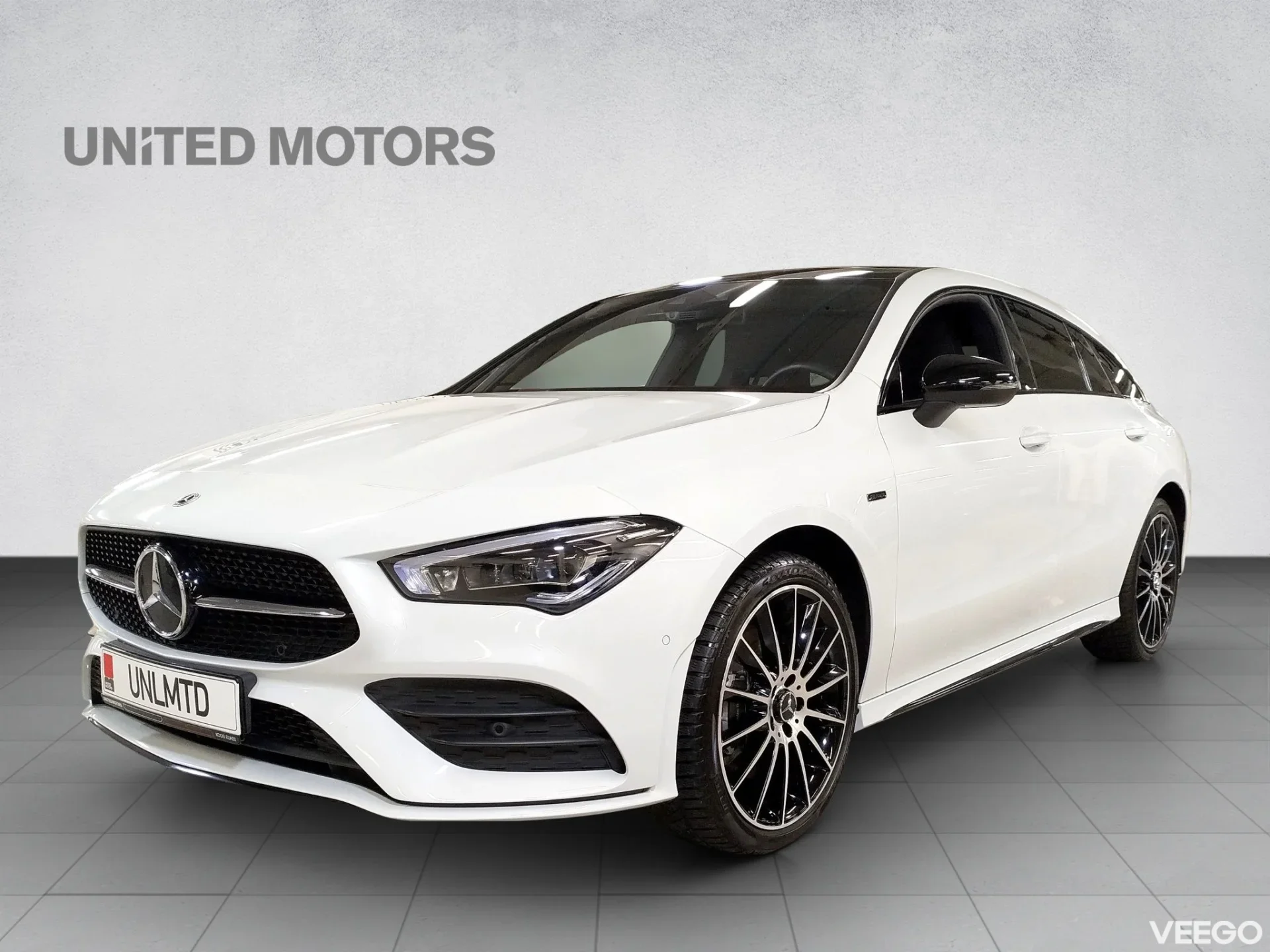 Mercedes-Benz CLA250 Shooting Brake AMG