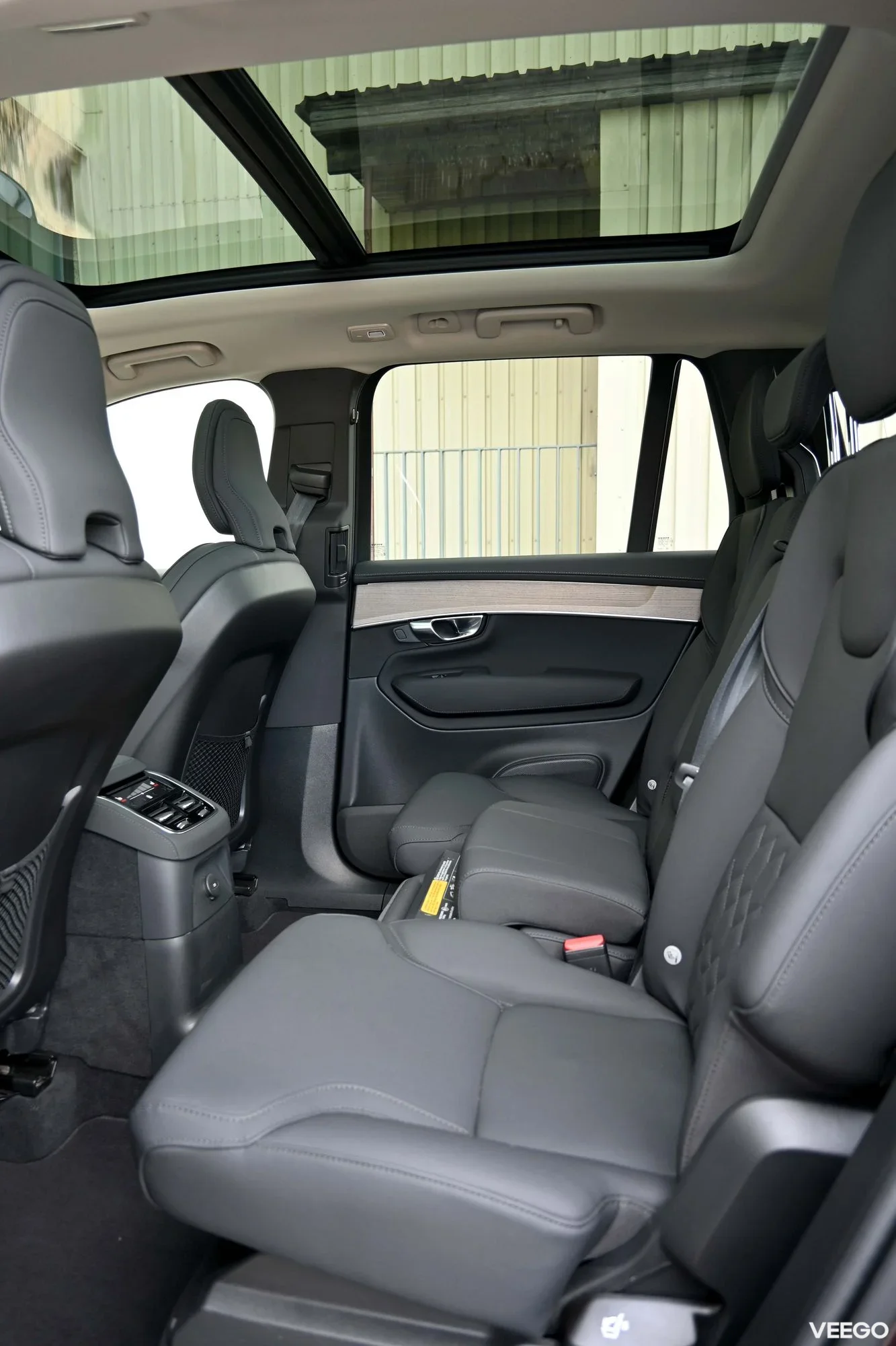 Volvo XC90 AWD H&K DARK 7 XENIUM INTELLI SAFE FACELIFT 2 335kW