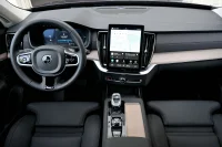 Volvo XC90 AWD H&K DARK 7 XENIUM INTELLI SAFE FACELIFT 2 335kW thumbnail