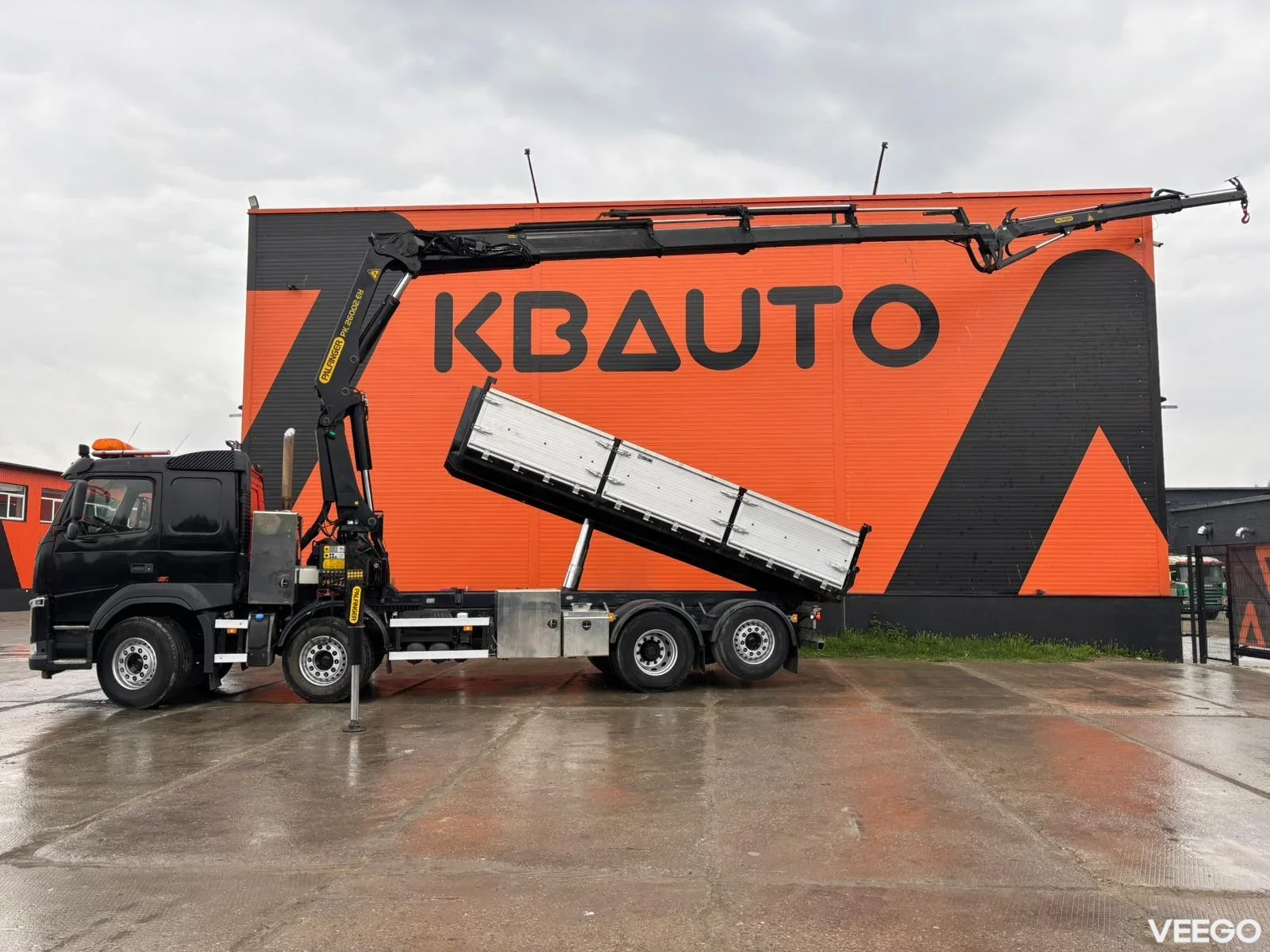Volvo FM PK 26002 + JIB / BOX L=5556 mm 460kW