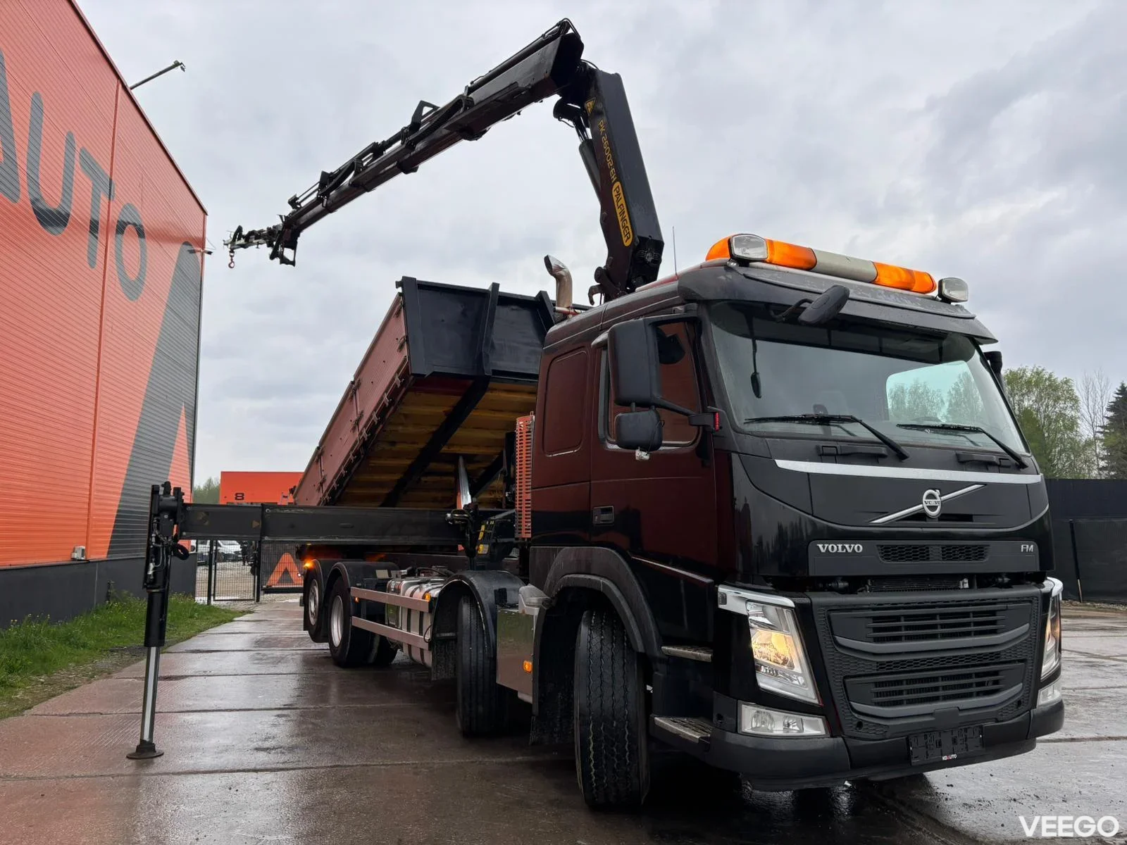 Volvo FM PK 26002 + JIB / BOX L=5556 mm 460kW