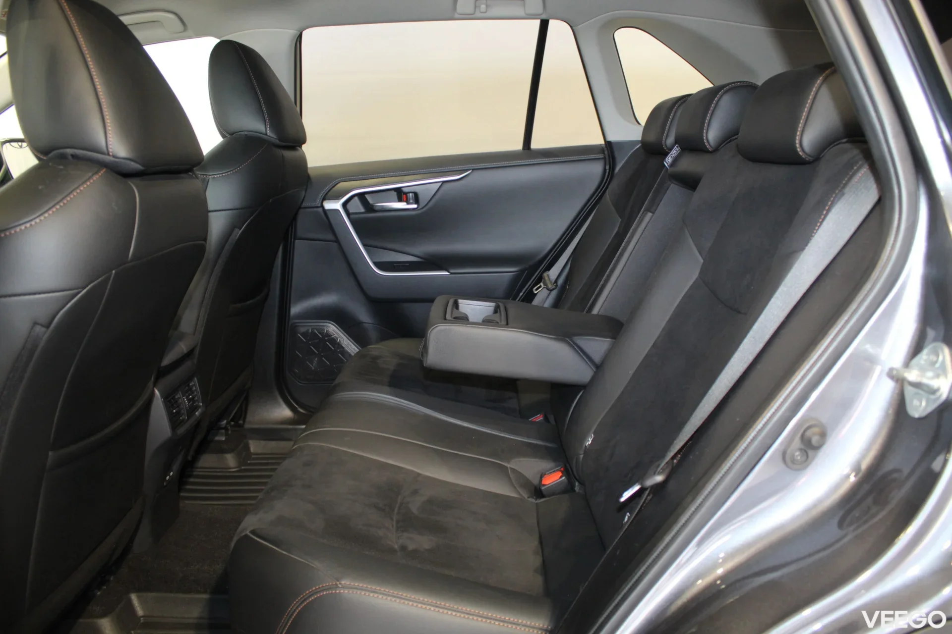 Toyota RAV4 Luxury Plus AWD 2 129kW