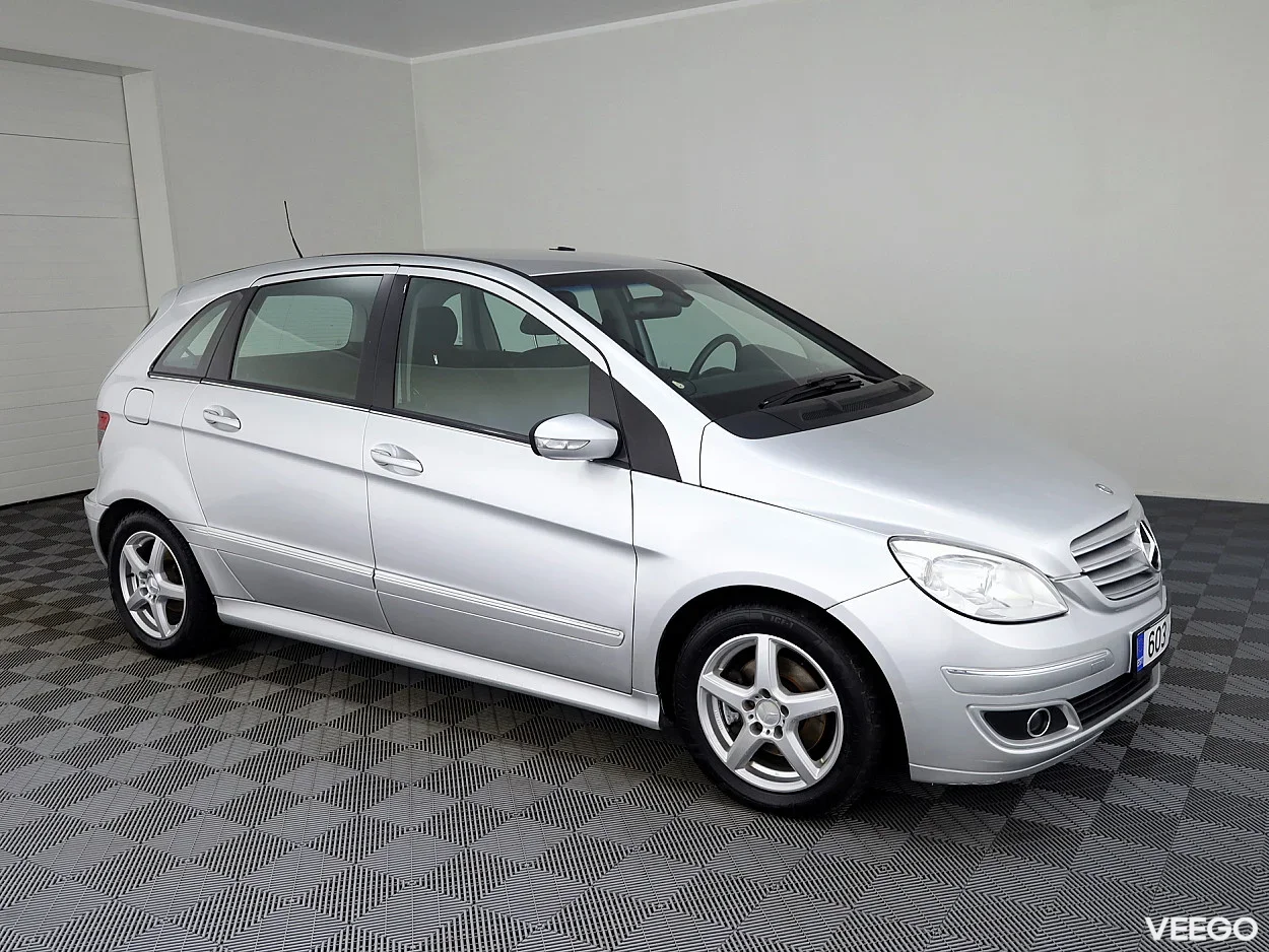 Mercedes-Benz B200 2.0 104kW