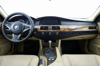 BMW 525 2.5 161kW thumbnail