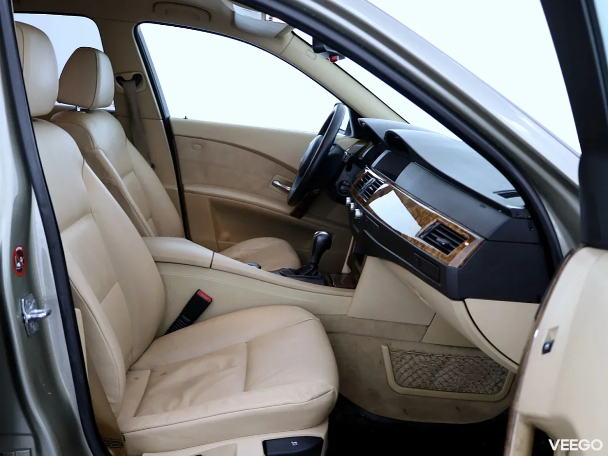BMW 525 2.5 161kW