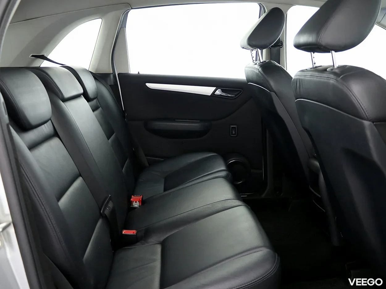 Mercedes-Benz B200 2.0 104kW
