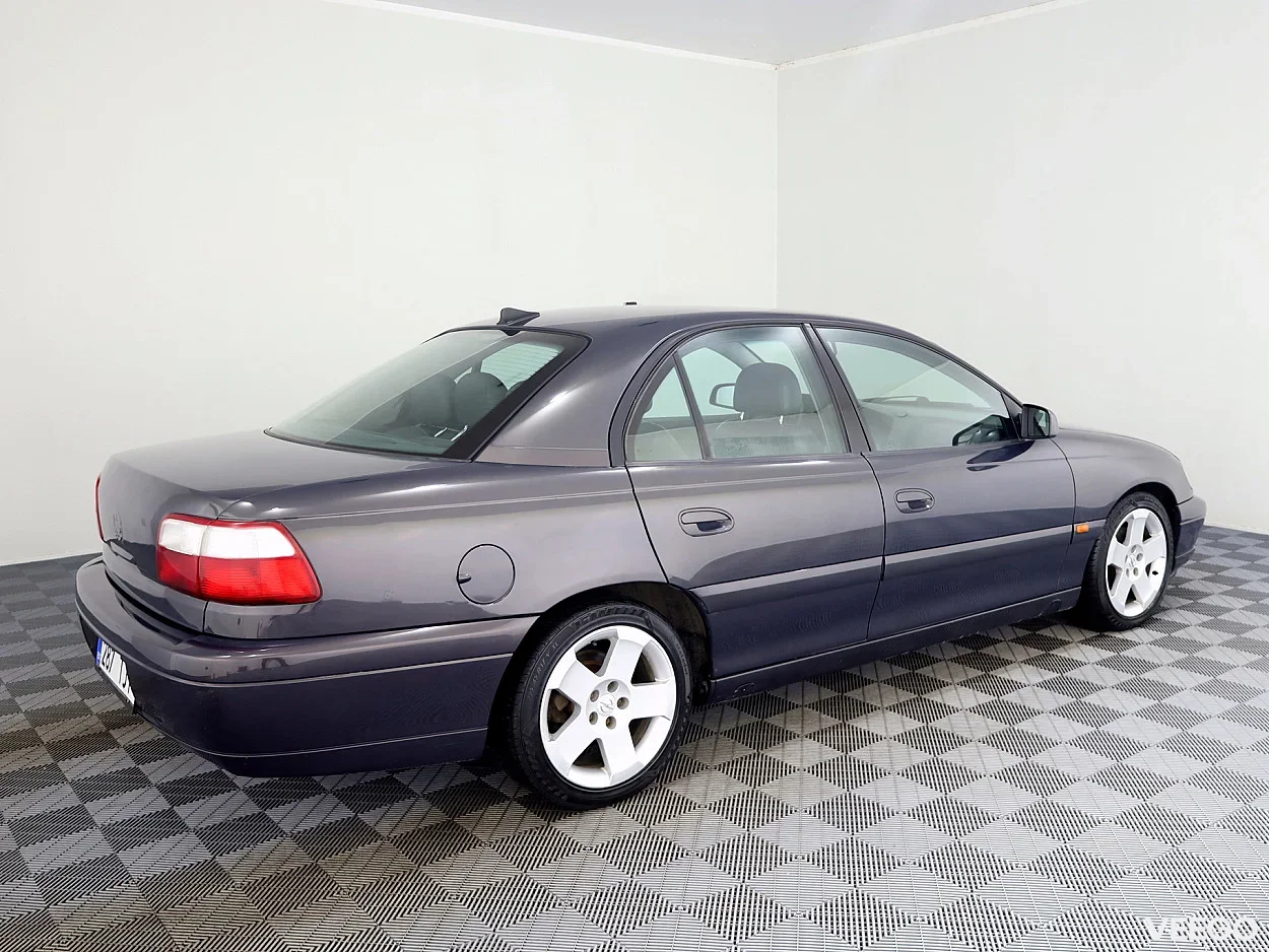 Opel Omega 3.0 155kW