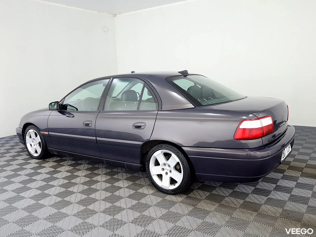 Opel Omega 3.0 155kW