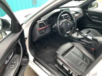 BMW 320 2.0 135kW thumbnail